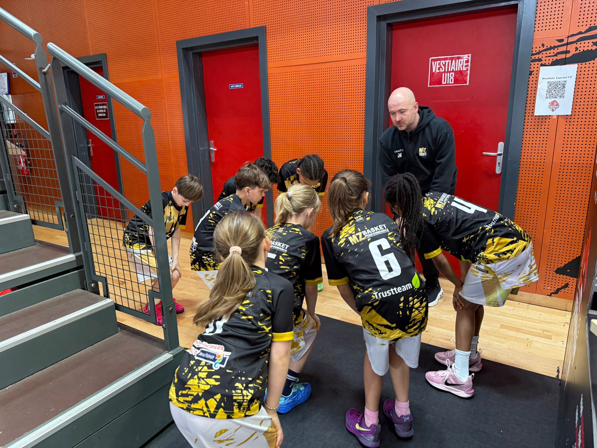 Échauffement coach Jeff Denain